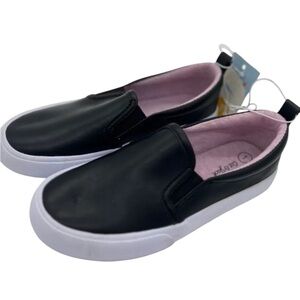 Cat & Jack Hailey Slip-On Black Sneakers Girls Size 4 Comfortable Casual.      G